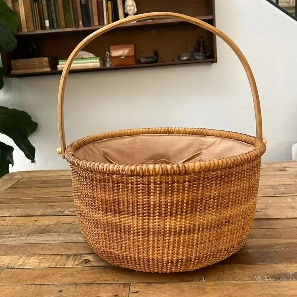 Vintage Nantucket Style Round Lined Woven Basket 15